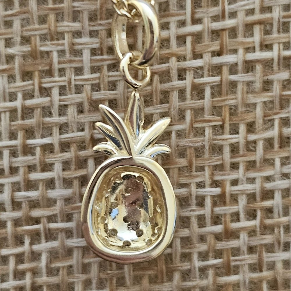 Pineapple Pendant Necklace in Gold - Picture 4 of 5
